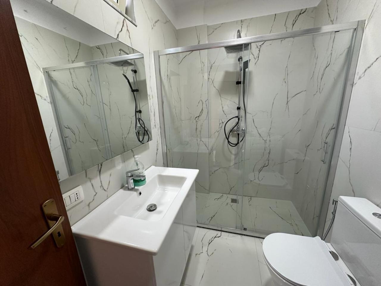 Sunset Sea View - Beachfront Balcony - Ac - Wifi Durres Luaran gambar